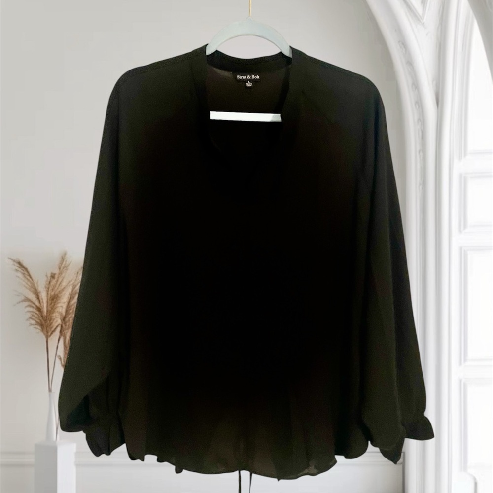 Strut & Bolt Elegant Black Shear Like Blouse